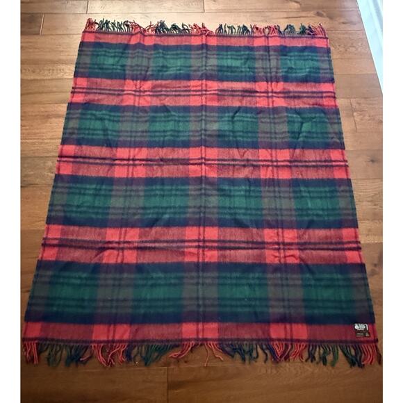 100% Wool Blanket Throw LINDSAY Modern Tartan Woven UK 62 X 58 Green Maroon Navy - Picture 3 of 4
